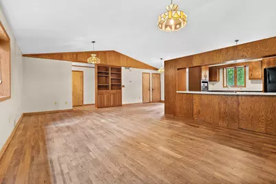 2474 E Vw Avenue E, Vicksburg, MI 49097 - Photo 7