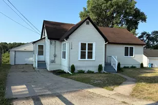 1338 Pannell Ave NW, Grand Rapids, MI 49504 - Photo 1