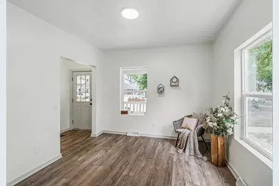 1021 Lincoln Avenue NW, Grand Rapids, MI 49504 - Photo 5