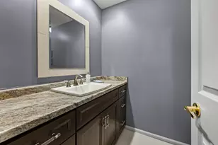 1189 Glenpointe Ct, Bloomfield Hills, MI 48304 - Photo 19