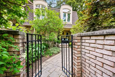 1189 Glenpointe Court, Bloomfield Hills, MI 48304 - Photo 1