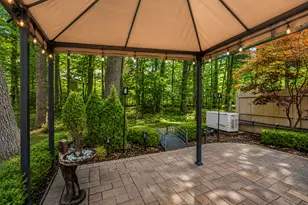1189 Glenpointe Ct, Bloomfield Hills, MI 48304 - Photo 35