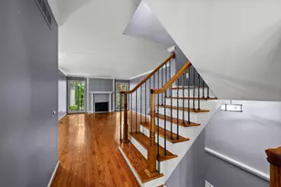 1189 Glenpointe Ct, Bloomfield Hills, MI 48304 - Photo 7