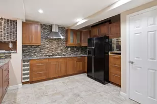 2189 Clinton View Cir, Rochester Hills, MI 48309 - Photo 51