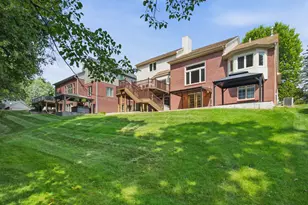 2189 Clinton View Cir, Rochester Hills, MI 48309 - Photo 69