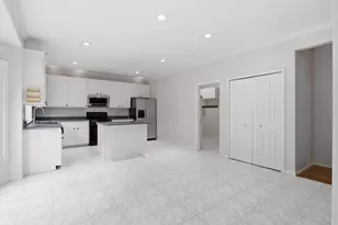 2189 Clinton View Cir, Rochester Hills, MI 48309 - Photo 25
