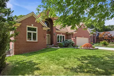 2189 Clinton View Circle, Rochester Hills, MI 48309 - Photo 3