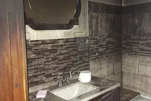2202 Swayze St, Flint, MI 48503 - Photo 11