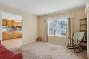 2901 Hartline Dr, Rochester Hills, MI 48309 - Photo 5