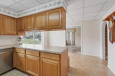 2901 Hartline Drive, Rochester Hills, MI 48309 - Photo 9
