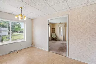 2901 Hartline Dr, Rochester Hills, MI 48309 - Photo 7