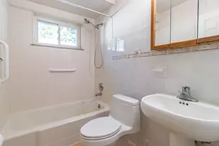 32339 Chalfonte Dr, Warren, MI 48092 - Photo 17
