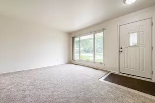 32339 Chalfonte Dr, Warren, MI 48092 - Photo 7