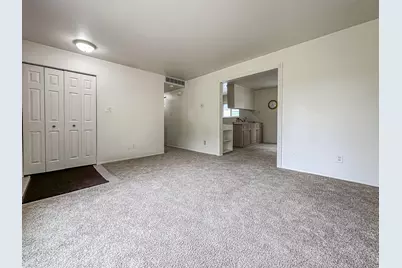 32339 Chalfonte Drive, Warren, MI 48092 - Photo 5