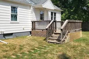 8019 Lake Wood Dr, Portage, MI 49002 - Photo 9