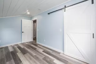 411 Paw Paw Ave, Watervliet, MI 49098 - Photo 29