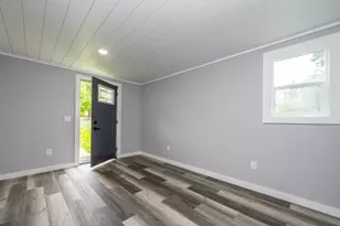 411 Paw Paw Ave, Watervliet, MI 49098 - Photo 5