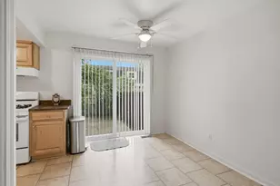 45168 Kensington St, Utica, MI 48317 - Photo 7
