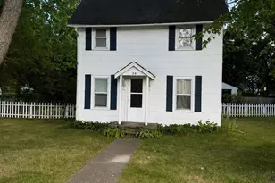 28 W Post St, Newaygo, MI 49337 - Photo 1