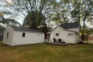 28 W Post St, Newaygo, MI 49337 - Photo 3