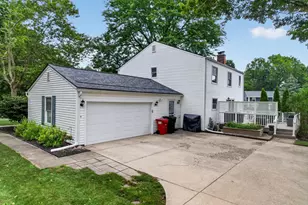 4350 Somerville Dr, West Bloomfield, MI 48323 - Photo 33