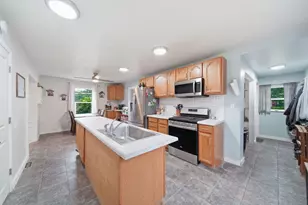 1136 Cooper St, Jackson, MI 49202 - Photo 15