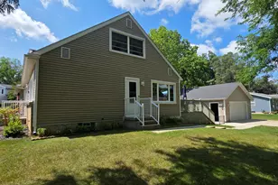 1135 Walwood Dr NE, Grand Rapids, MI 49505 - Photo 11