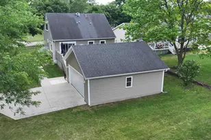 1135 Walwood Dr NE, Grand Rapids, MI 49505 - Photo 17