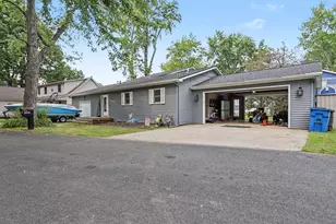 2062 Fern Beach, Battle Creek, MI 49014 - Photo 5
