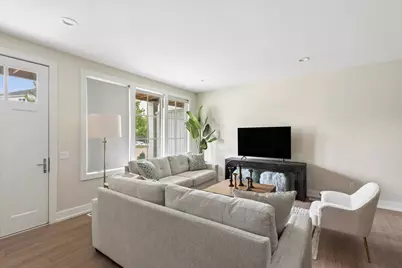 929 Harbor Drive E, Saint Joseph, MI 49085 - Photo 3