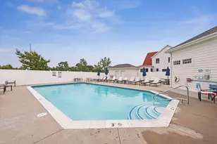 929 Harbor Dr E, Saint Joseph, MI 49085 - Photo 27