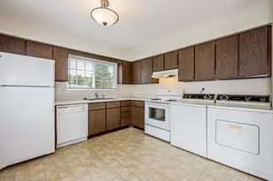 1670 Tudor Dr, Ann Arbor, MI 48103 - Photo 9