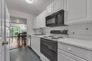 753 Peninsula Ct, Ann Arbor, MI 48105 - Photo 17