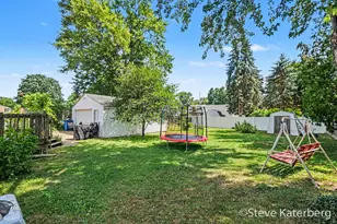 282 Brandywyne Dr NW, Comstock Park, MI 49321 - Photo 23