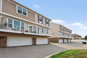 4576 Bradley Cir, Troy, MI 48085 - Photo 21