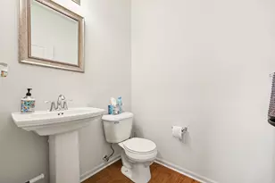 4576 Bradley Cir, Troy, MI 48085 - Photo 9