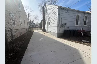 19977 Elkhart Street, Harper Woods, MI 48225 - Photo 25