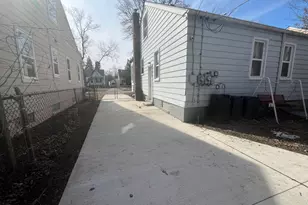 19977 Elkhart St, Harper Woods, MI 48225 - Photo 25