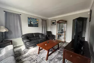 19977 Elkhart St, Harper Woods, MI 48225 - Photo 3