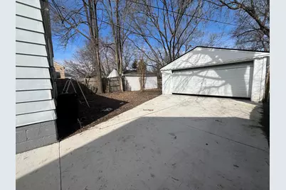 19977 Elkhart Street, Harper Woods, MI 48225 - Photo 23