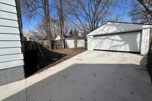 19977 Elkhart St, Harper Woods, MI 48225 - Photo 23