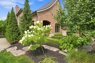 1215 Manchester Road, Birmingham, MI 48009 - Photo 1
