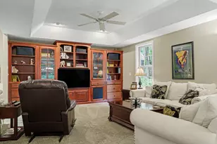 1720 Breezy Point Ln, Kalamazoo, MI 49009 - Photo 7