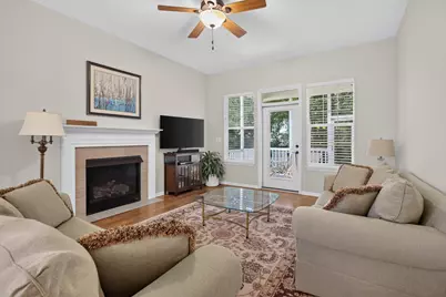 803 E Barrington Circle, Jackson, MI 49203 - Photo 9