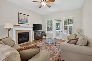 803 E Barrington Cir, Jackson, MI 49203 - Photo 9