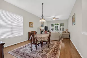 803 E Barrington Cir, Jackson, MI 49203 - Photo 7
