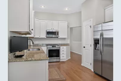 803 E Barrington Circle, Jackson, MI 49203 - Photo 13