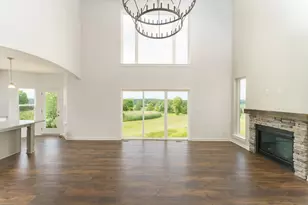 19 Scenic Hills Dr, Jackson, MI 49201 - Photo 13