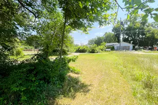 840 E High St, Benton Harbor, MI 49022 - Photo 15