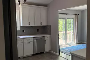 4283 Woodstock Rd, Waterford, MI 48328 - Photo 9